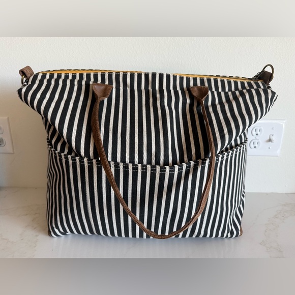 Rebekah Scott Elizabeth Weekender Black Stripe Travel Tote Crossbody Bag - Picture 2 of 7